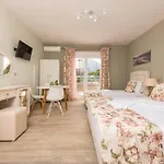 Stratos Deluxe Apartamento