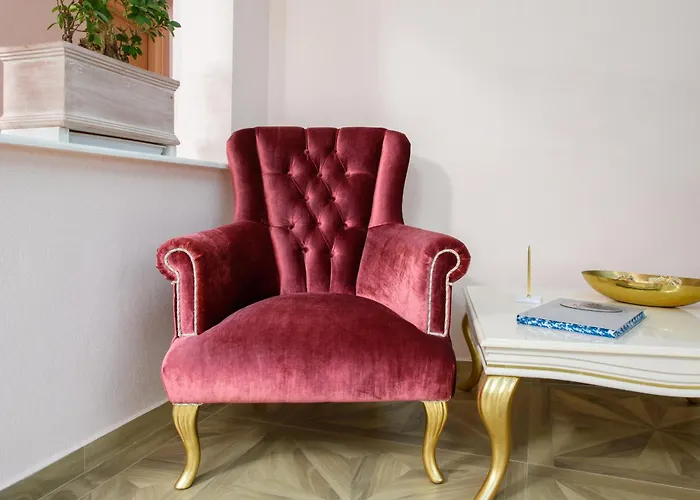 Stratos Deluxe Apartment *